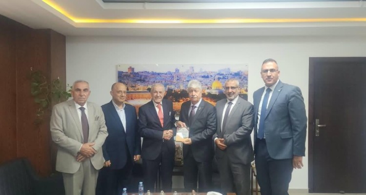 جمعية مدققي الحسابات القانونيين الفلسطينيه تلتقي بمعالي الدكتور أحمد مجدلاني